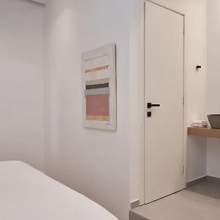 Charitos Executive Apt Of 2bd