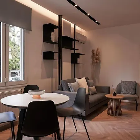 Charitos Executive Apt Of 2bd *